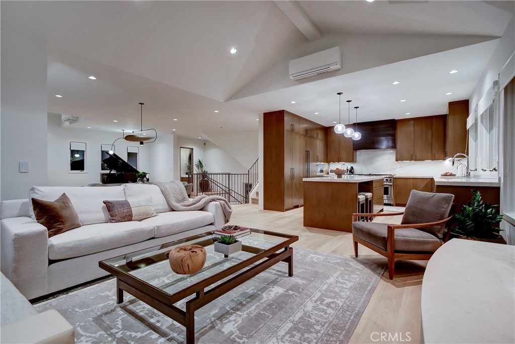 1712 Manhattan Avenue