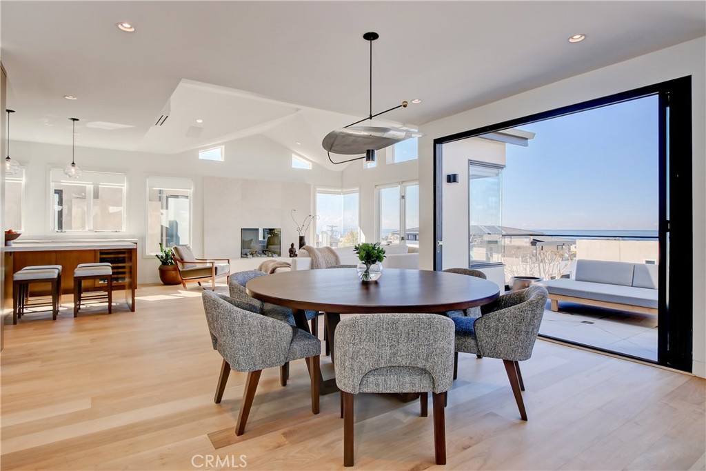 1712 Manhattan Avenue