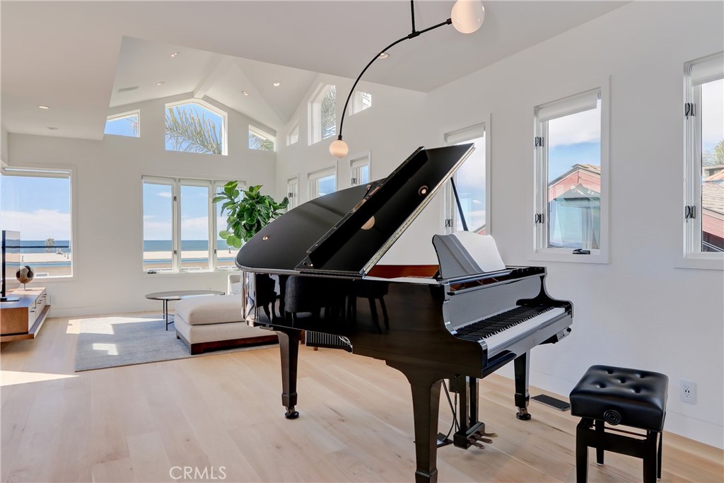 1712 Manhattan Avenue