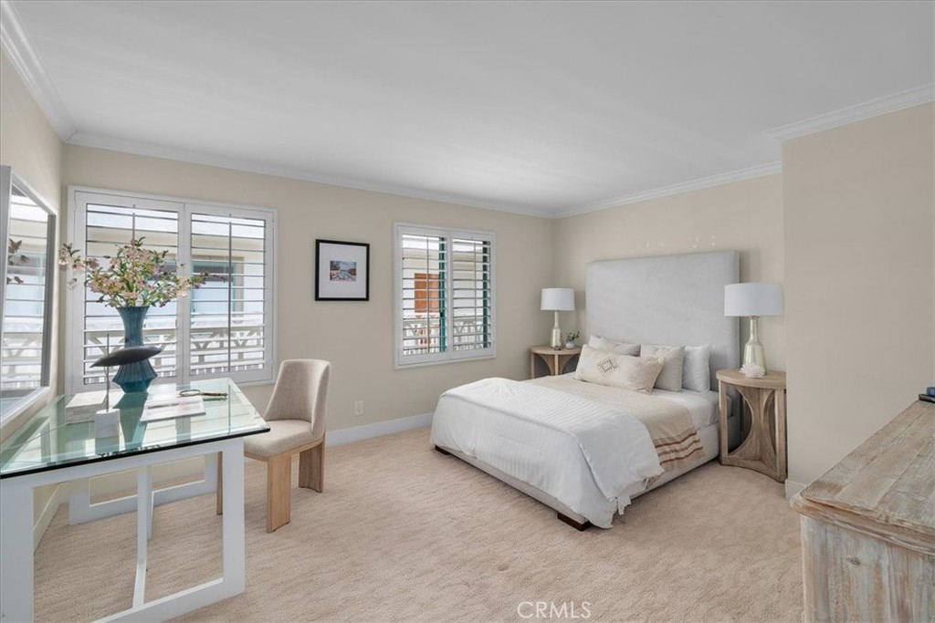 201 Calle Miramar 35