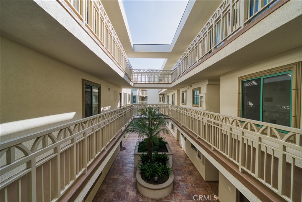201 Calle Miramar 16