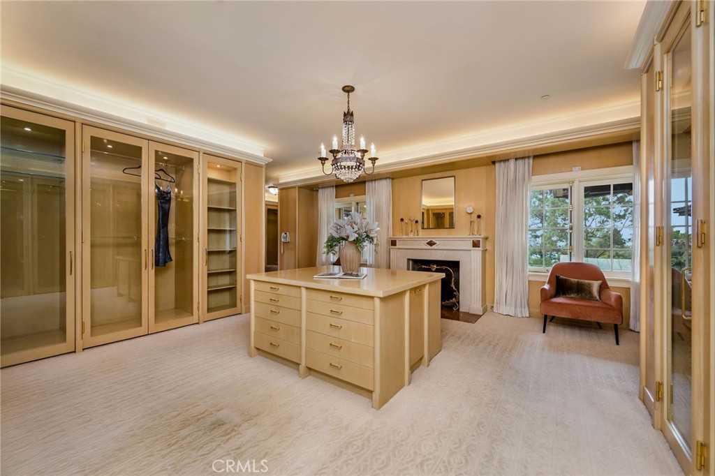 1129 Via Mirabel