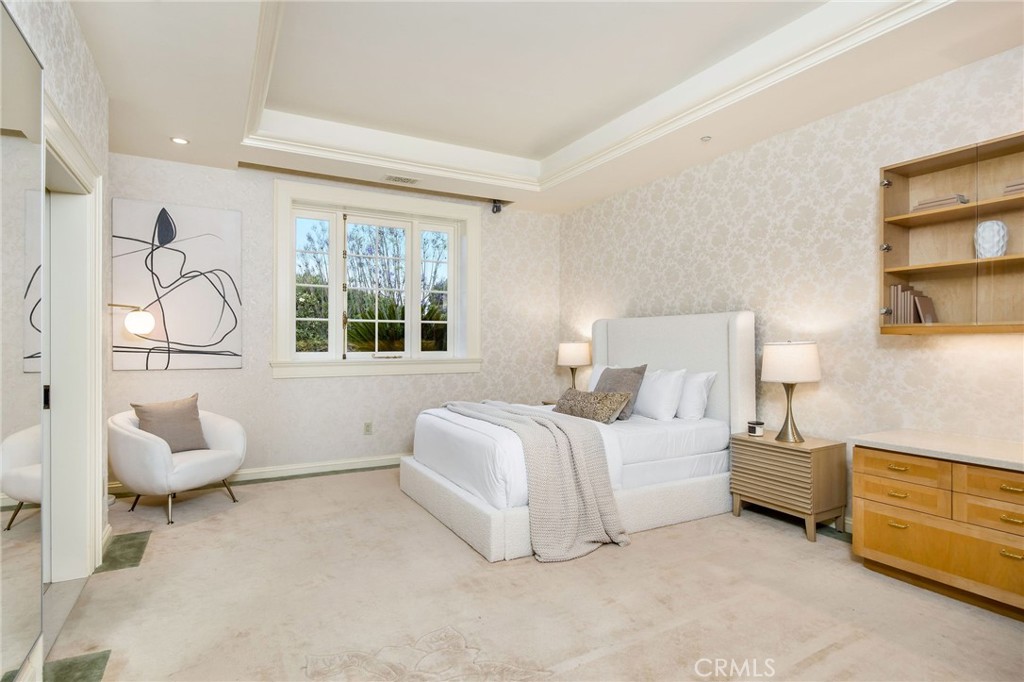 1129 Via Mirabel