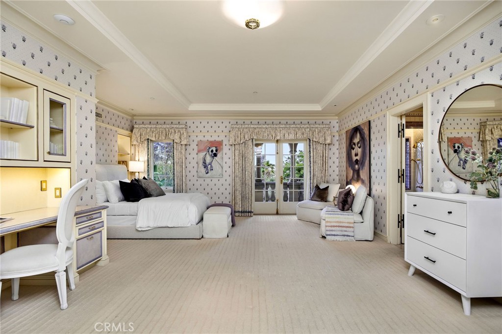 1129 Via Mirabel