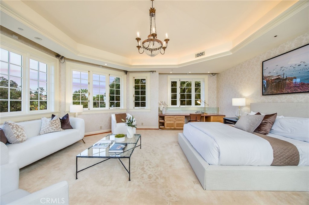 1129 Via Mirabel