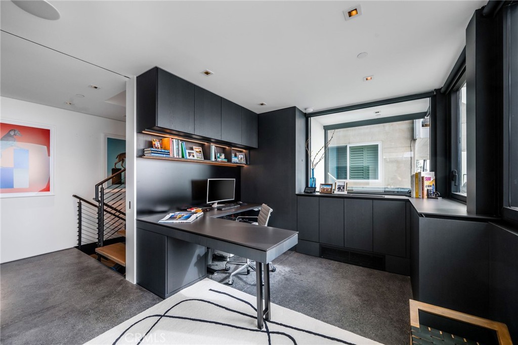 4320 The Strand
