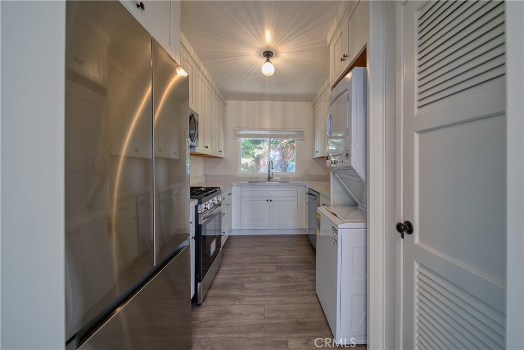 926 Manhattan Beach Blvd