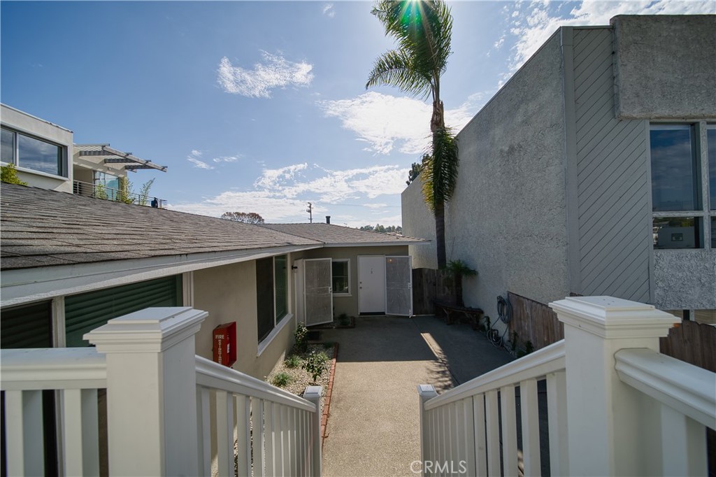 926 Manhattan Beach Blvd