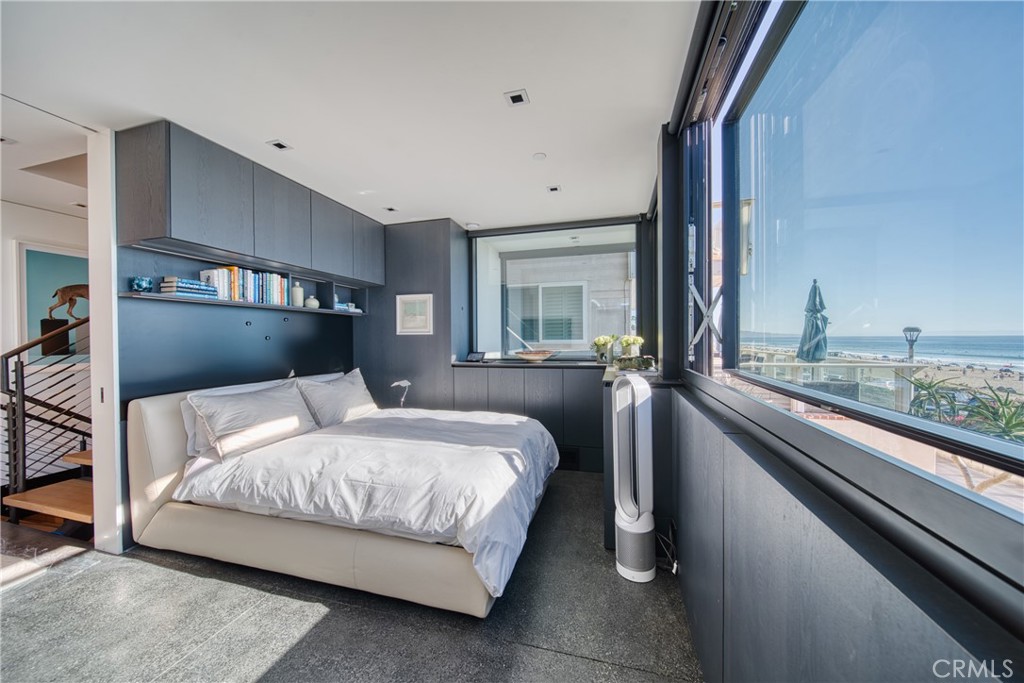 4320 The Strand