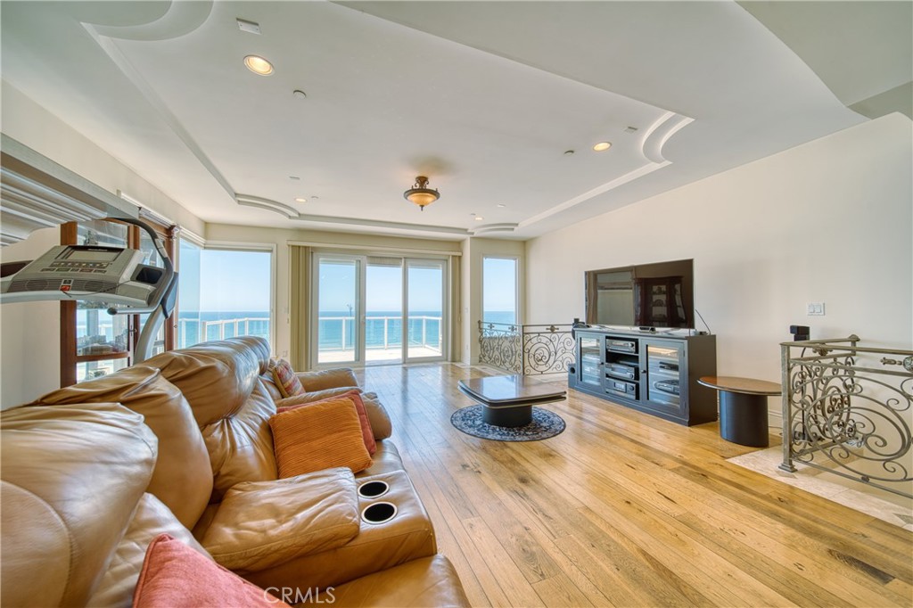 814 Esplanade