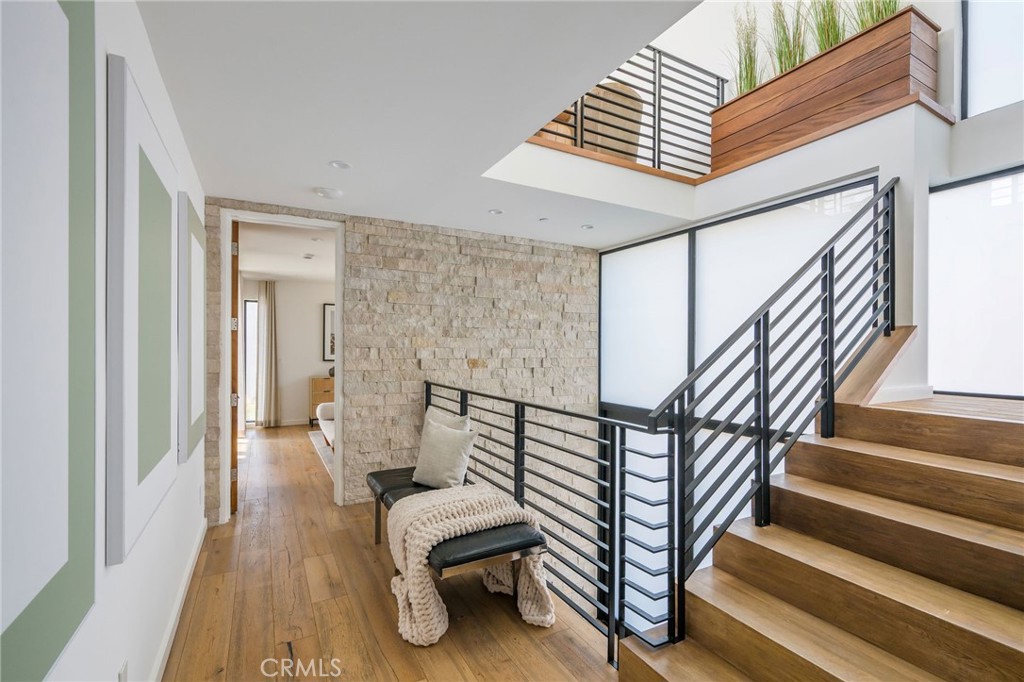 232 6th Street