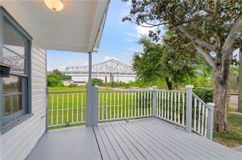 1216 BROOKLYN Street