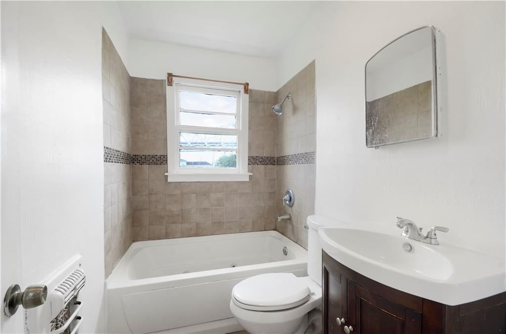 1216 BROOKLYN Street