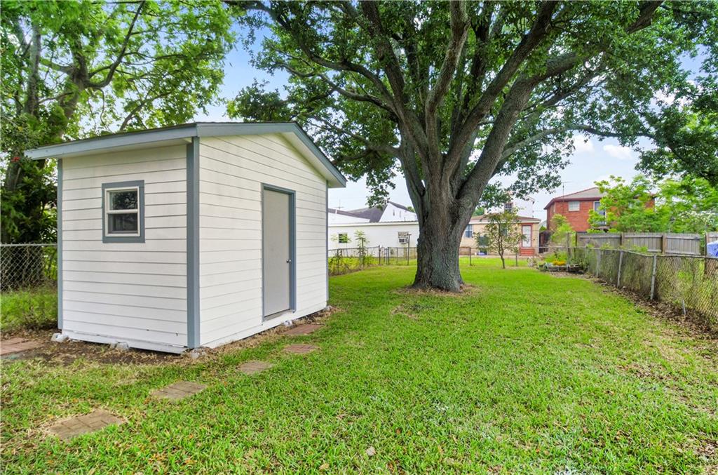 1216 BROOKLYN Street