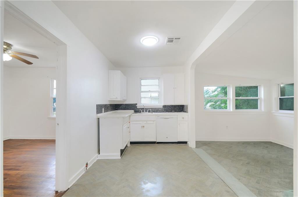 1216 BROOKLYN Street