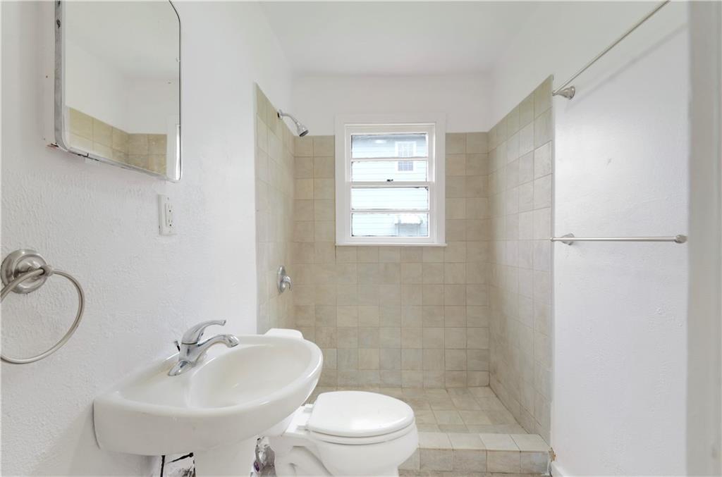 1216 BROOKLYN Street