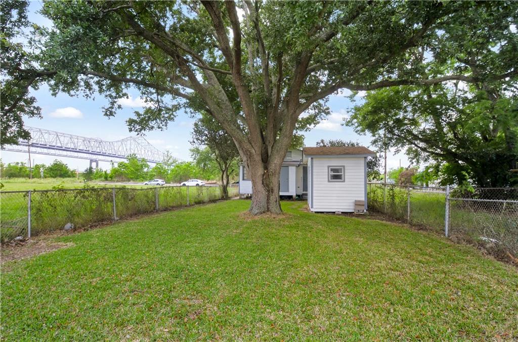 1216 BROOKLYN Street