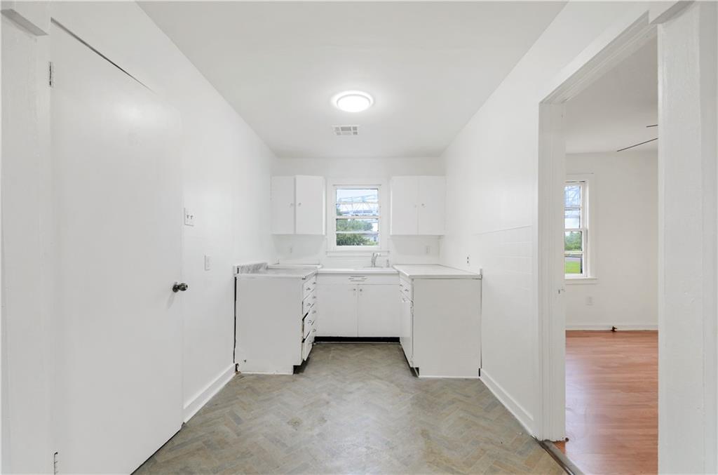 1216 BROOKLYN Street