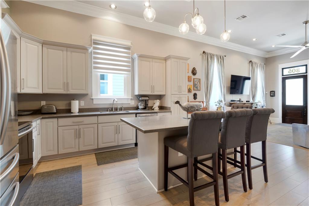 305 07 OPELOUSAS Avenue