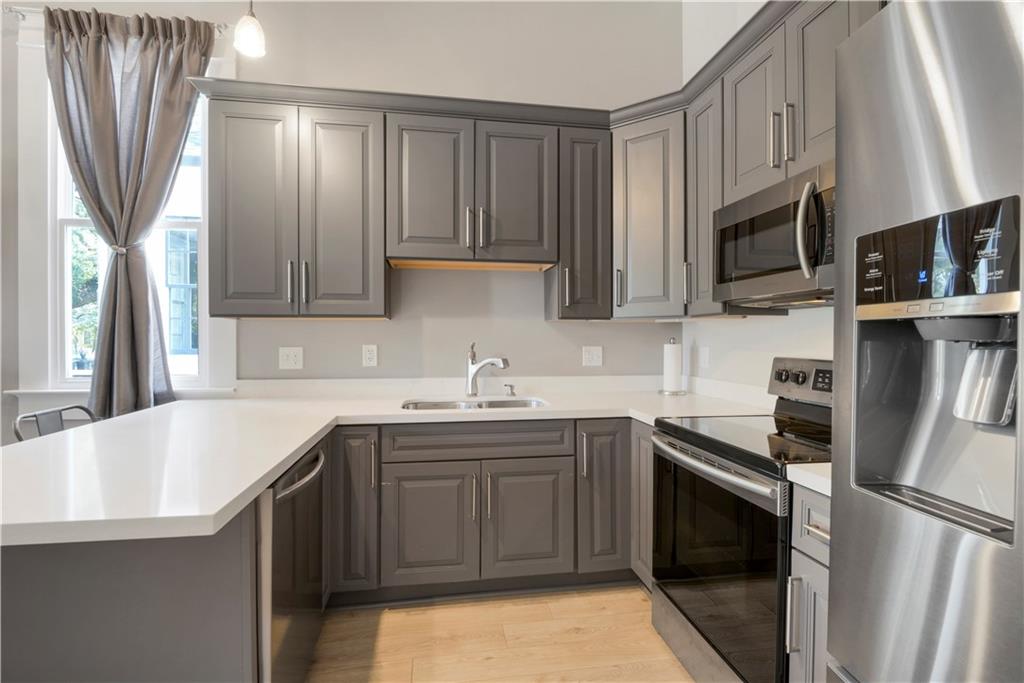 305 07 OPELOUSAS Avenue