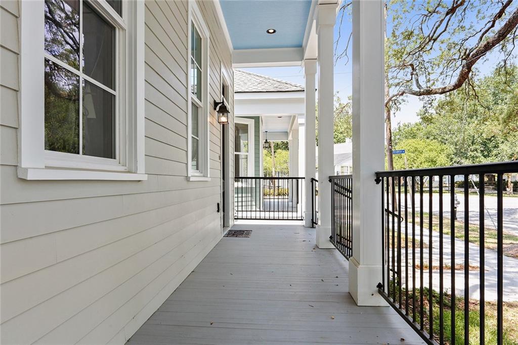 305 07 OPELOUSAS Avenue