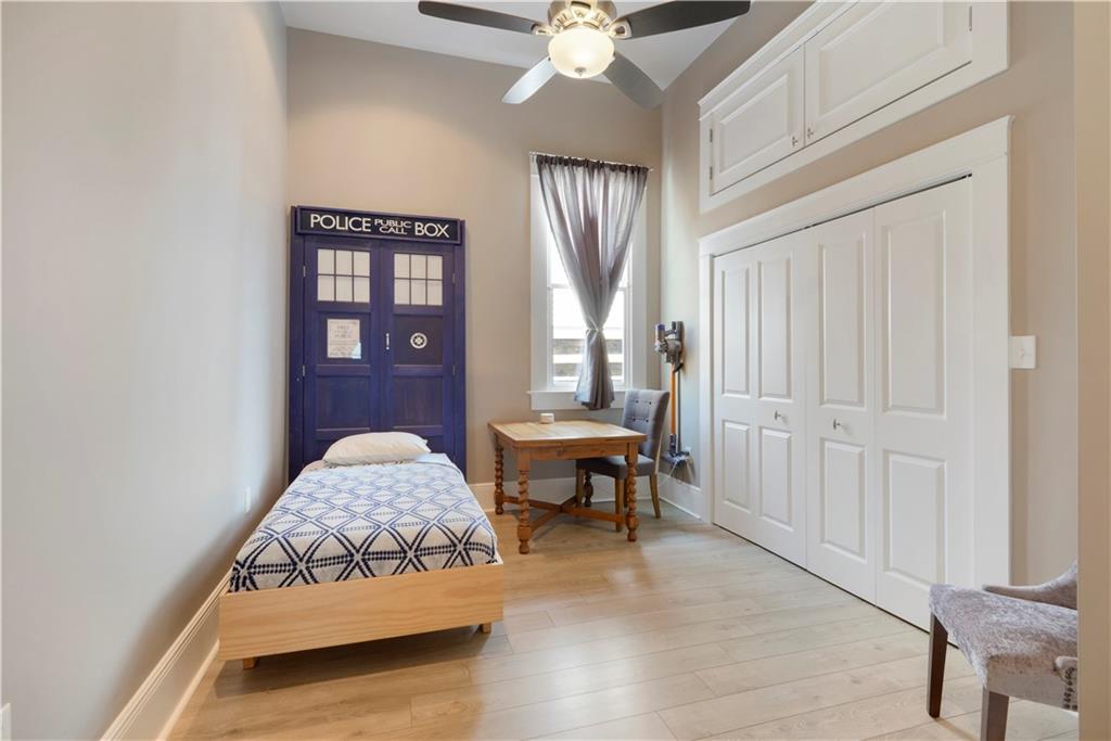 305 07 OPELOUSAS Avenue