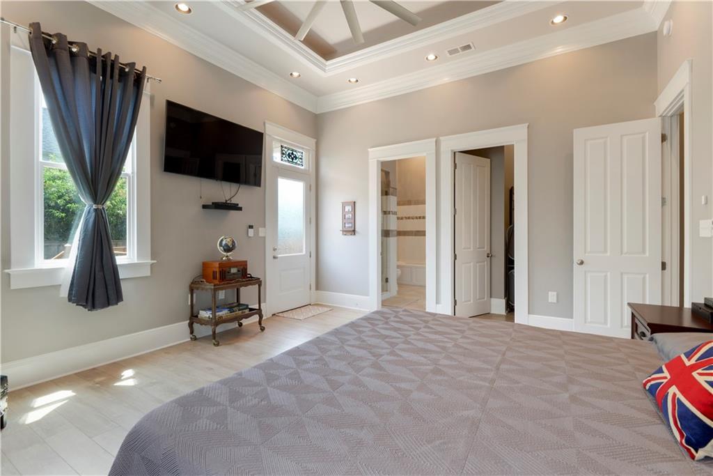 305 07 OPELOUSAS Avenue