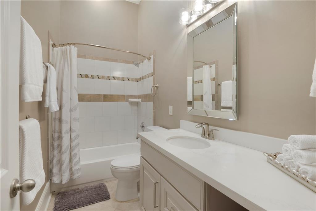 305 07 OPELOUSAS Avenue