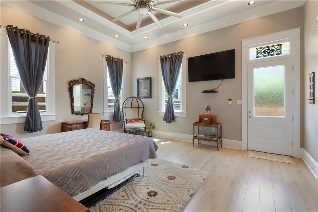 305 07 OPELOUSAS Avenue