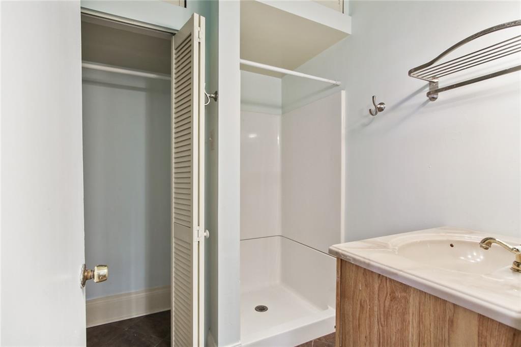 615 DELARONDE Street