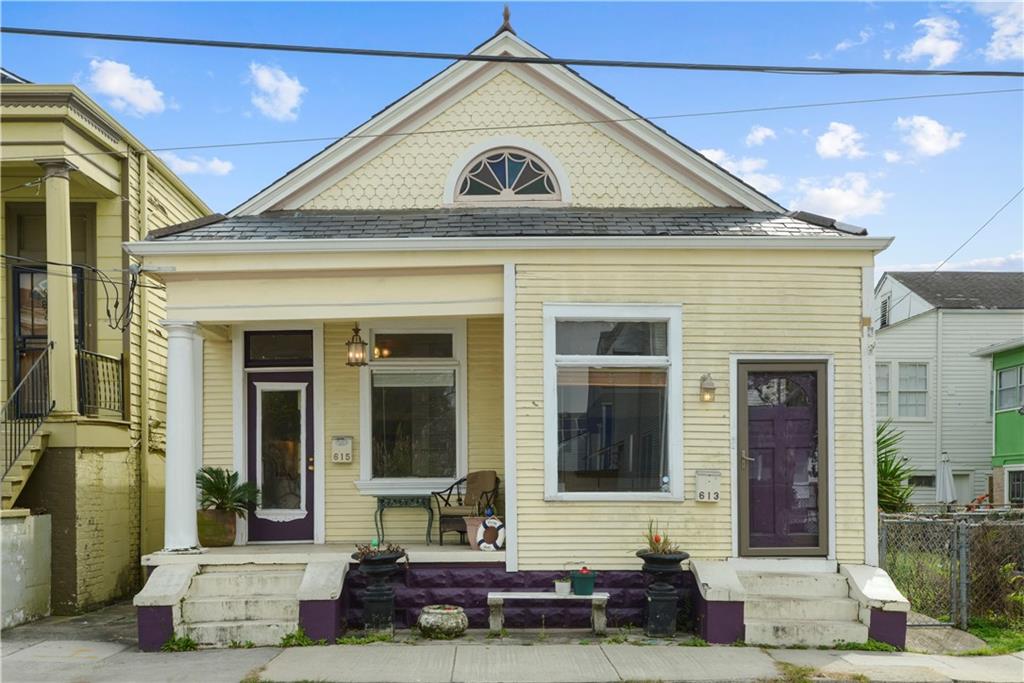 613 ALIX Street