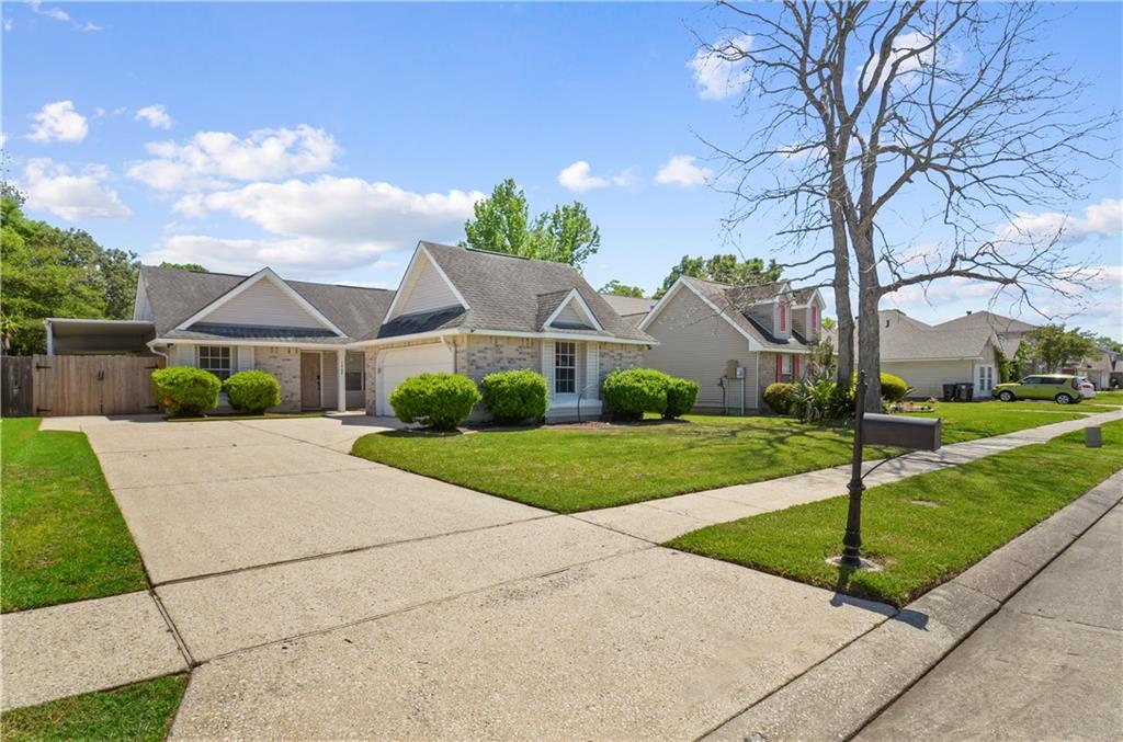 1700 RIVERTREE Court