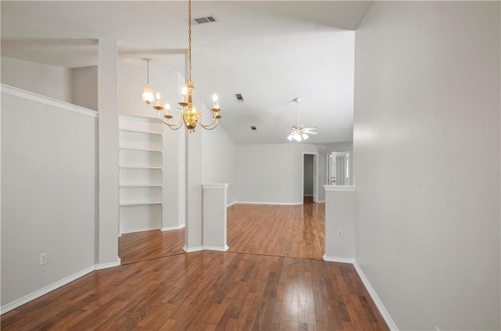 1700 RIVERTREE Court