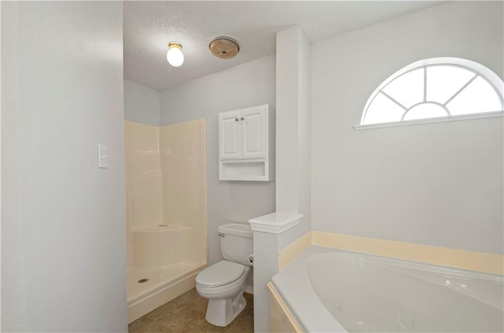 1700 RIVERTREE Court