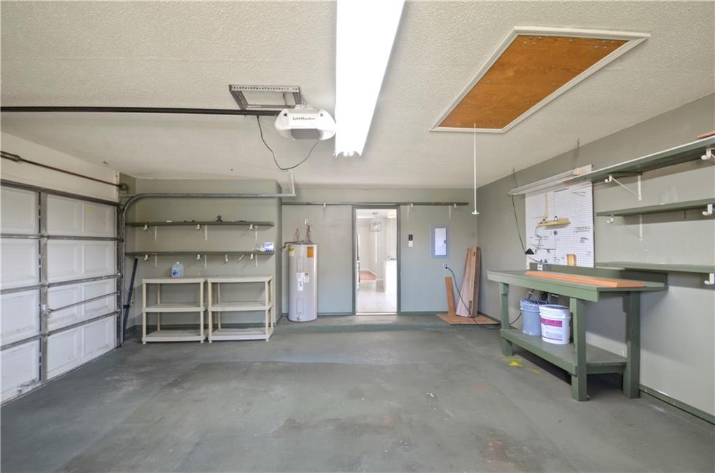 1700 RIVERTREE Court