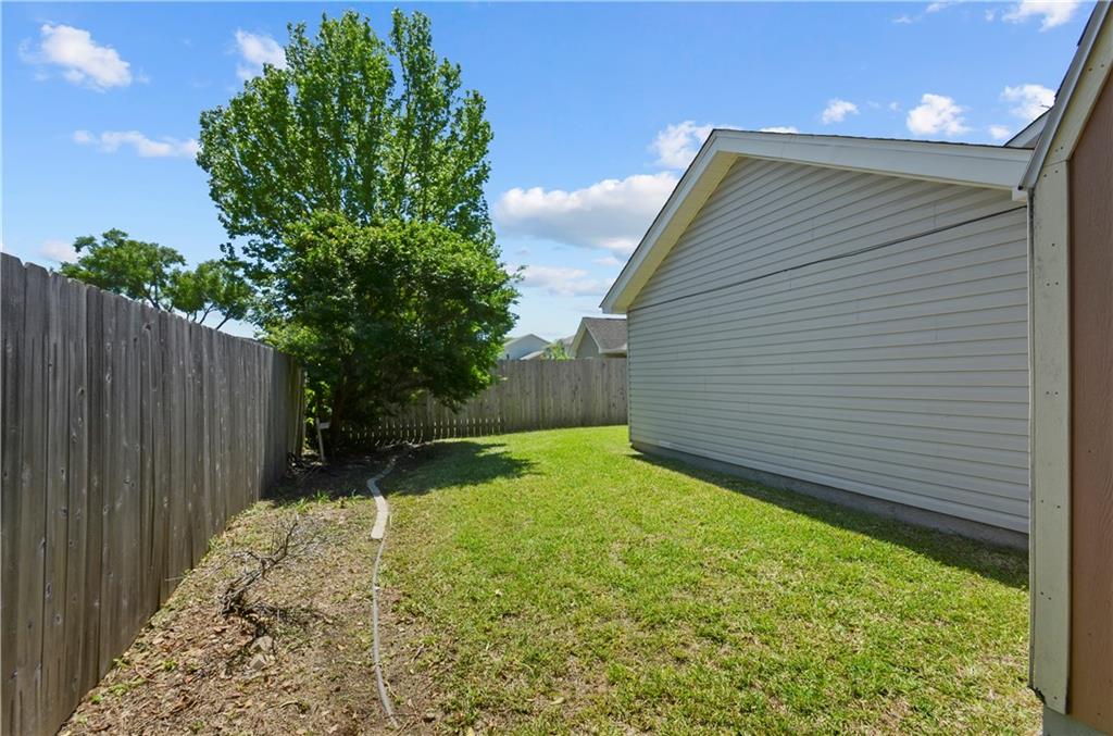 1700 RIVERTREE Court