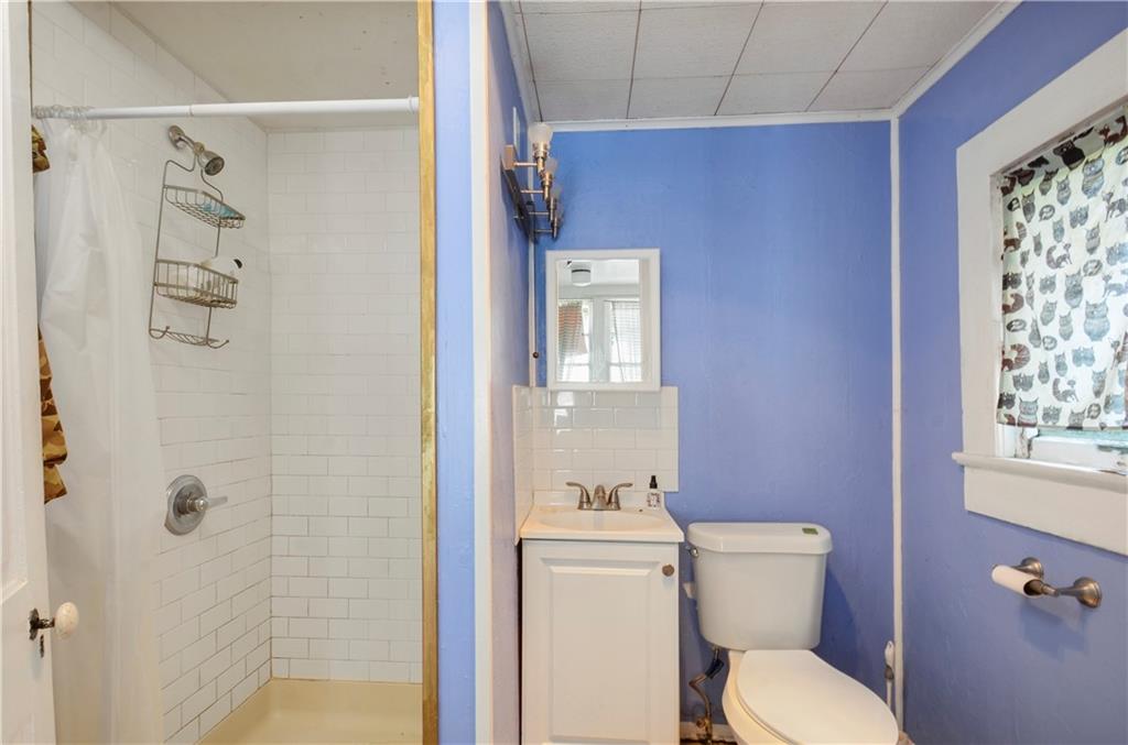 427 29 SEGUIN Street