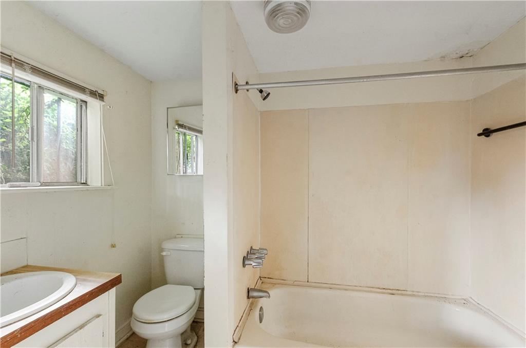 635 37 SEGUIN Street