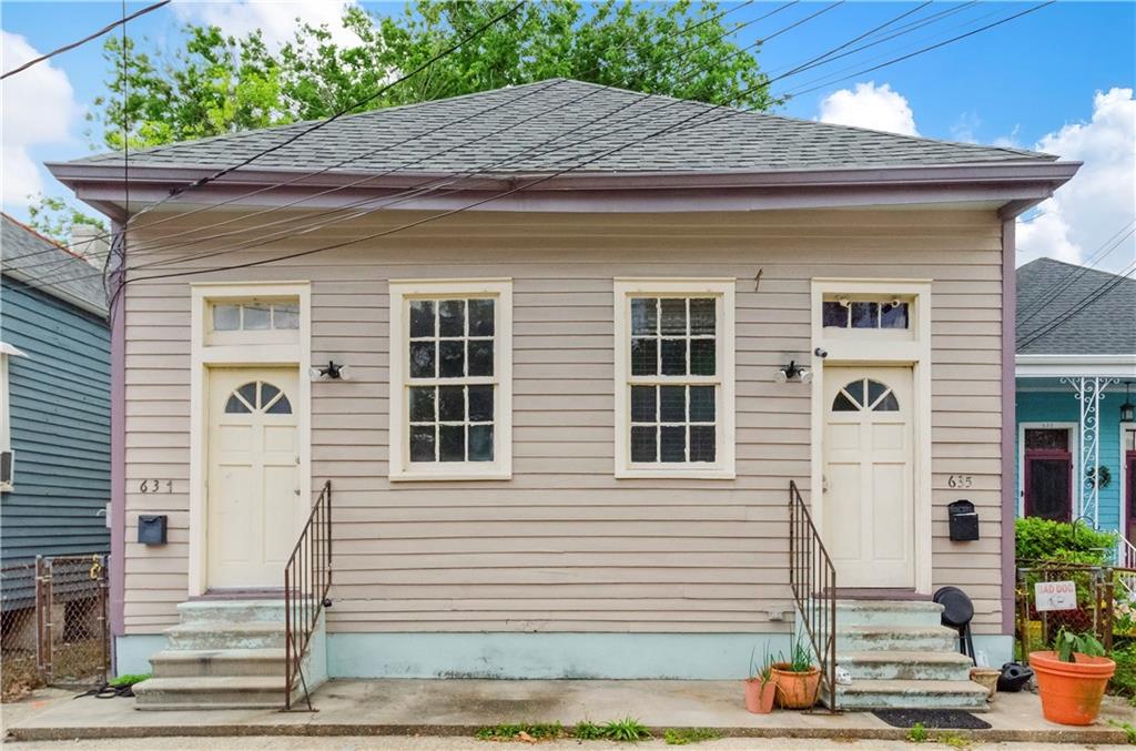 635 37 SEGUIN Street