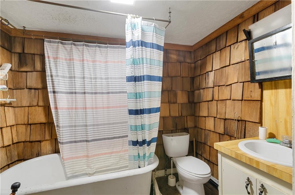 635 37 SEGUIN Street