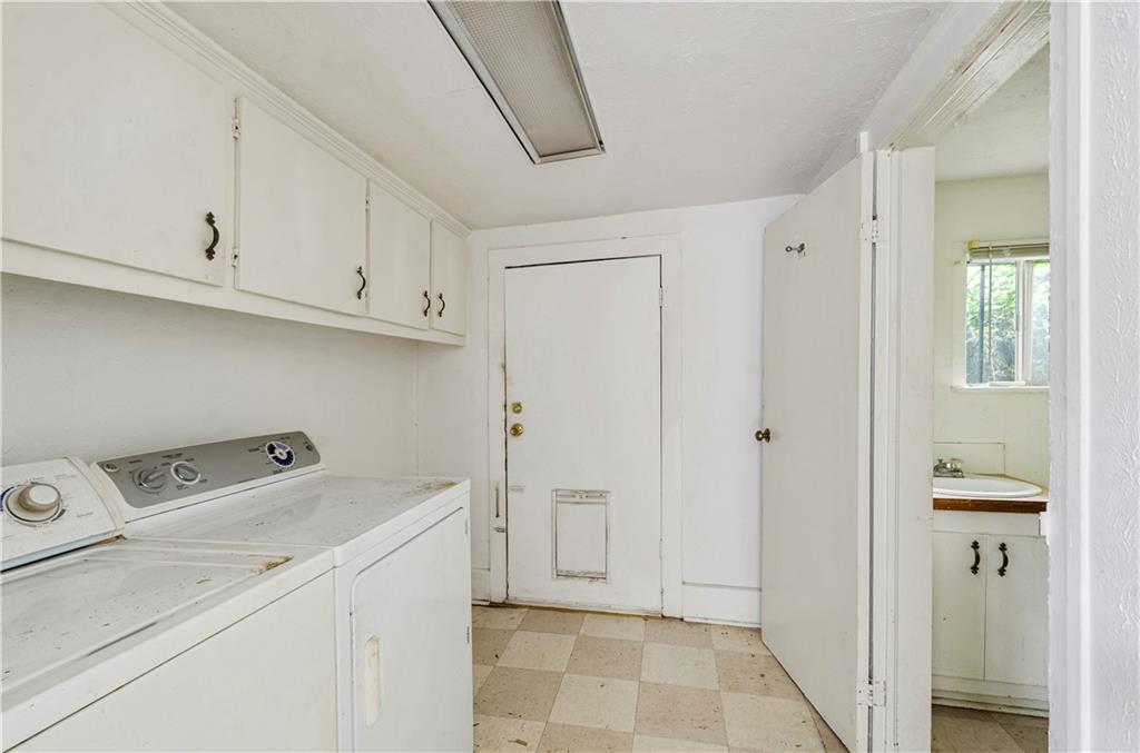 635 37 SEGUIN Street