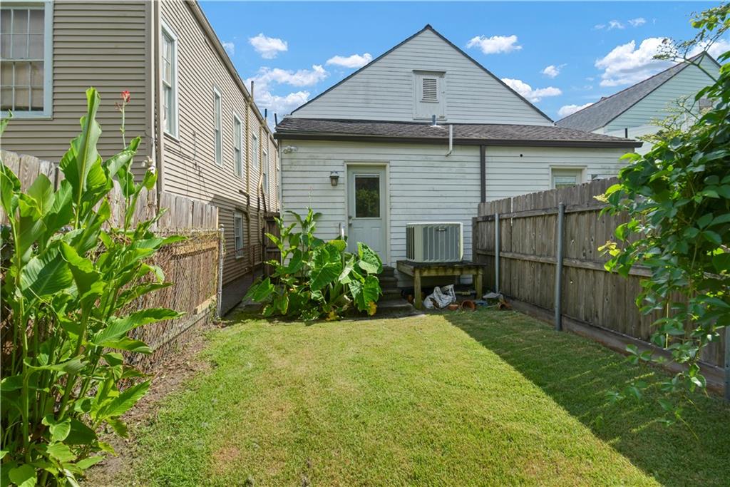 5345 MAGAZINE Street