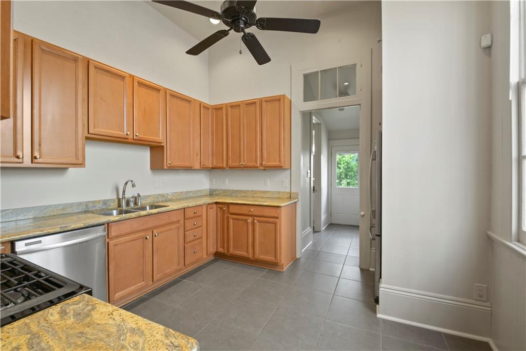 5345 MAGAZINE Street