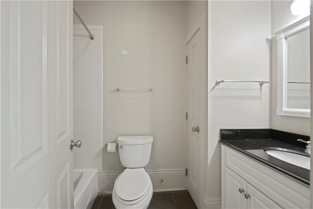 5345 MAGAZINE Street