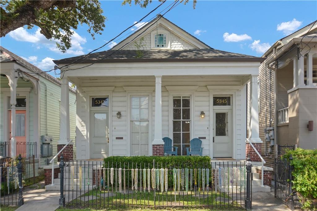 5345 MAGAZINE Street