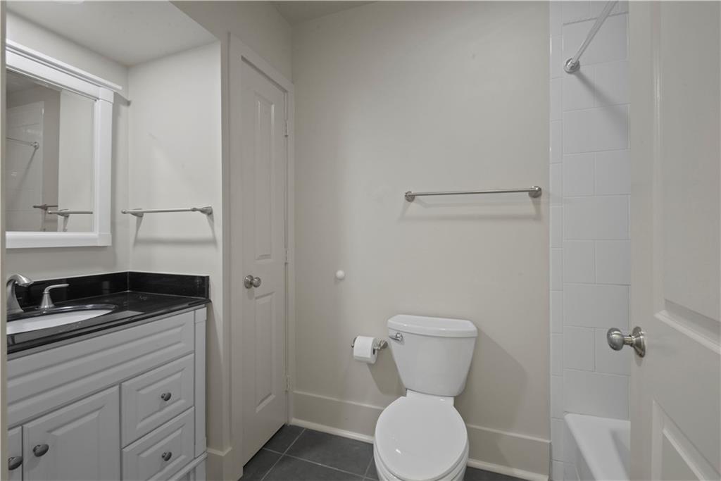 4525 CHESTNUT Street