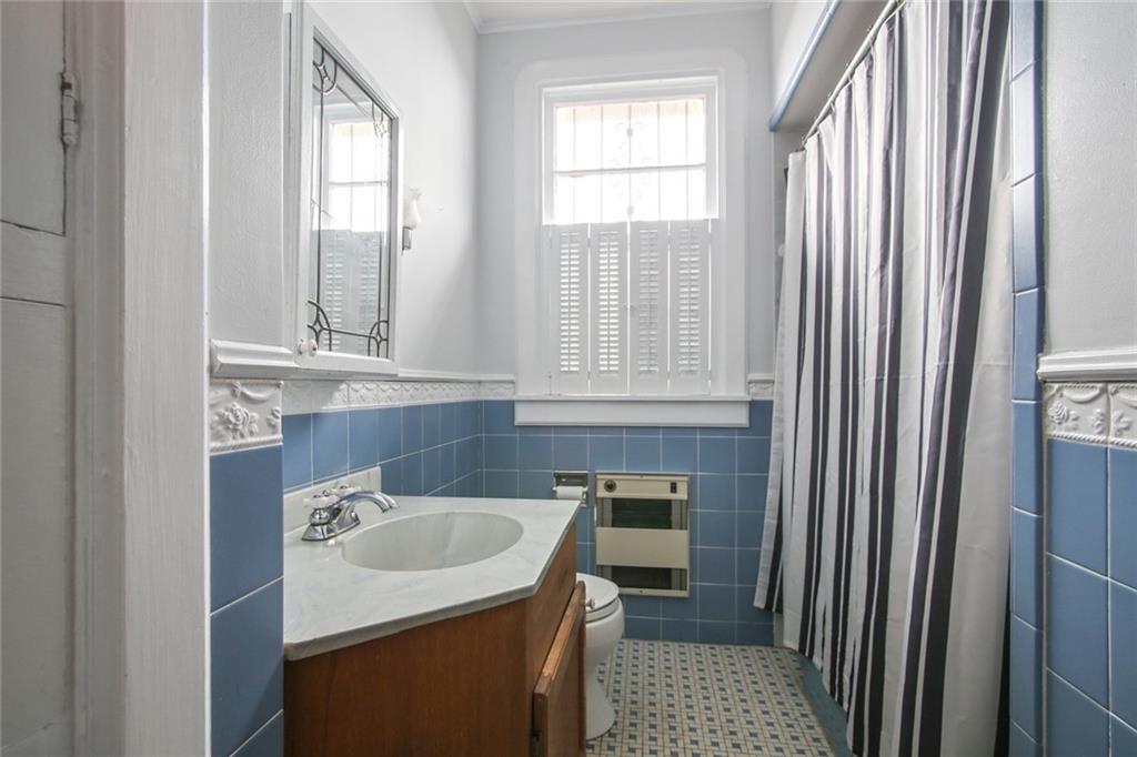 237 DELARONDE Street