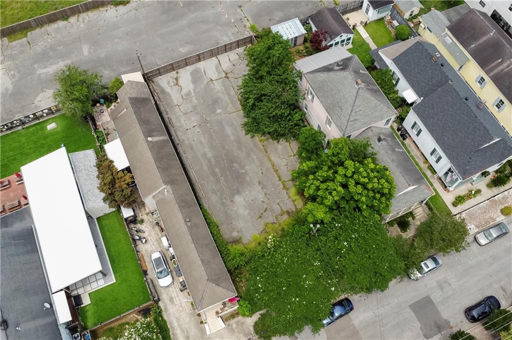 218 PELICAN Avenue