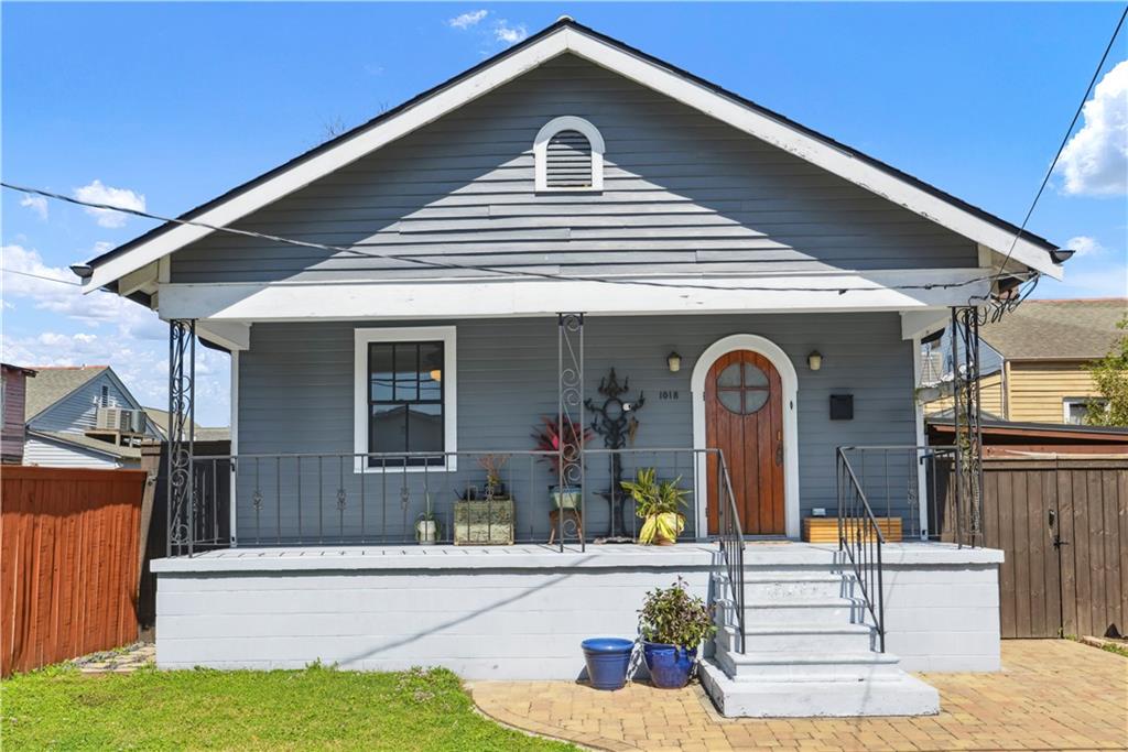 1018 PELICAN Avenue