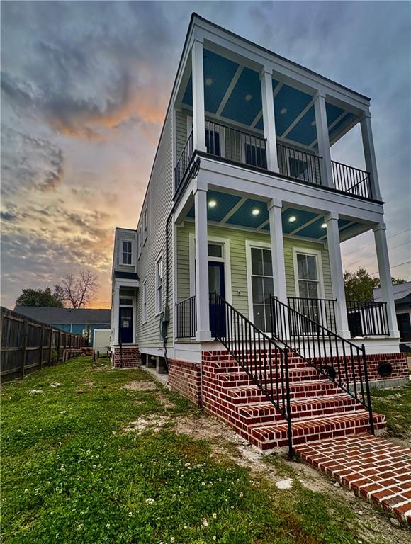 736 BELLEVILLE Street